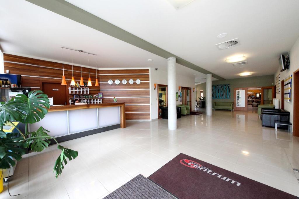 Hotel S-Centrum Бенешов Экстерьер фото
