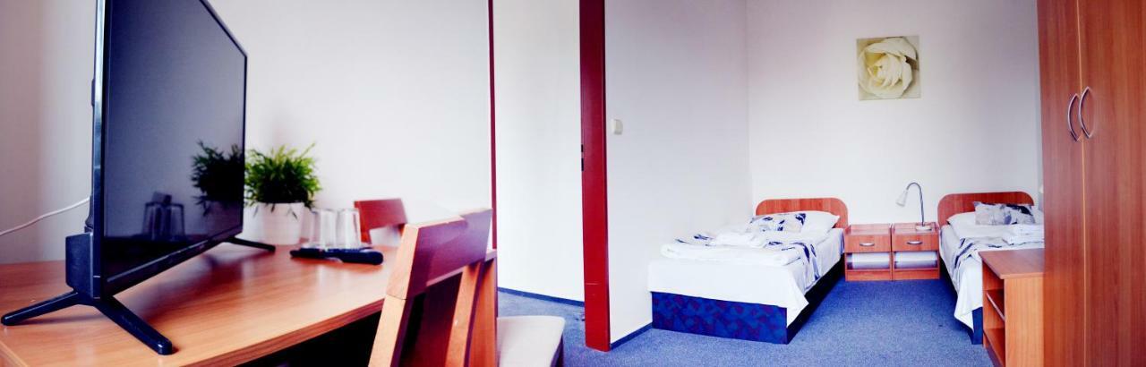 Hotel S-Centrum Бенешов Экстерьер фото